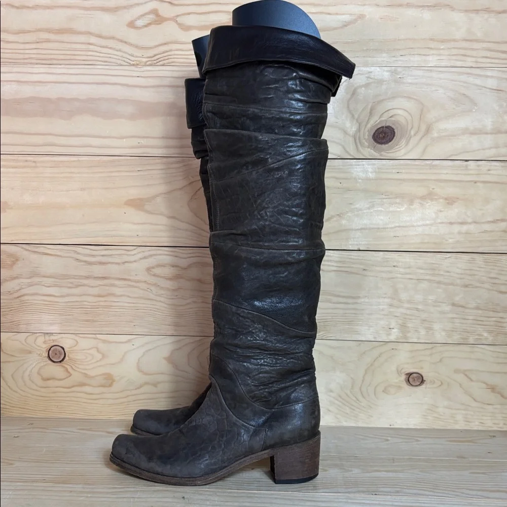 Vic Matie Women's Tall‎ knee high Leather Brown Boots